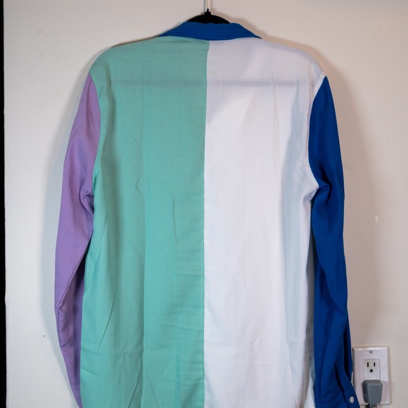 Men’s Button down shirt - Picture 2 of 2